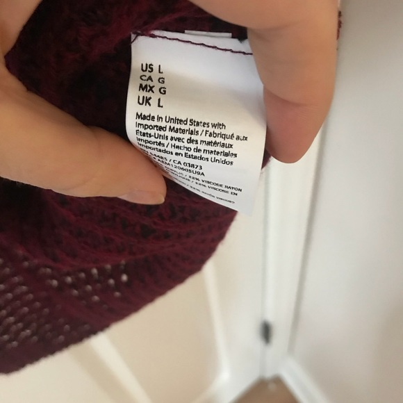 NWOT AE sweater. Loose fit. Size L - Picture 4 of 4